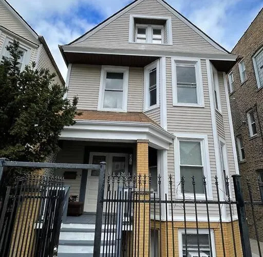 Lovely Logan Square 2-bedroom In * Chicago