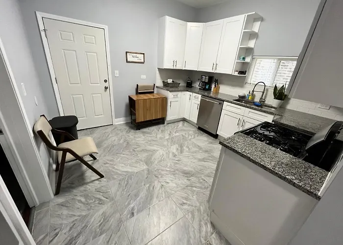 Lovely Logan Square 2-bedroom In Apartment Chicago